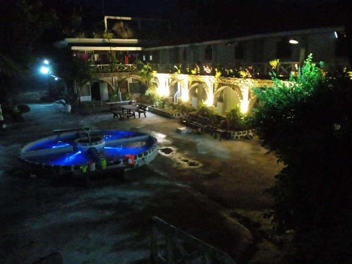 Sunbloom Beachfront Hotel And Restaurant Zambales Sinabacan Exterior foto