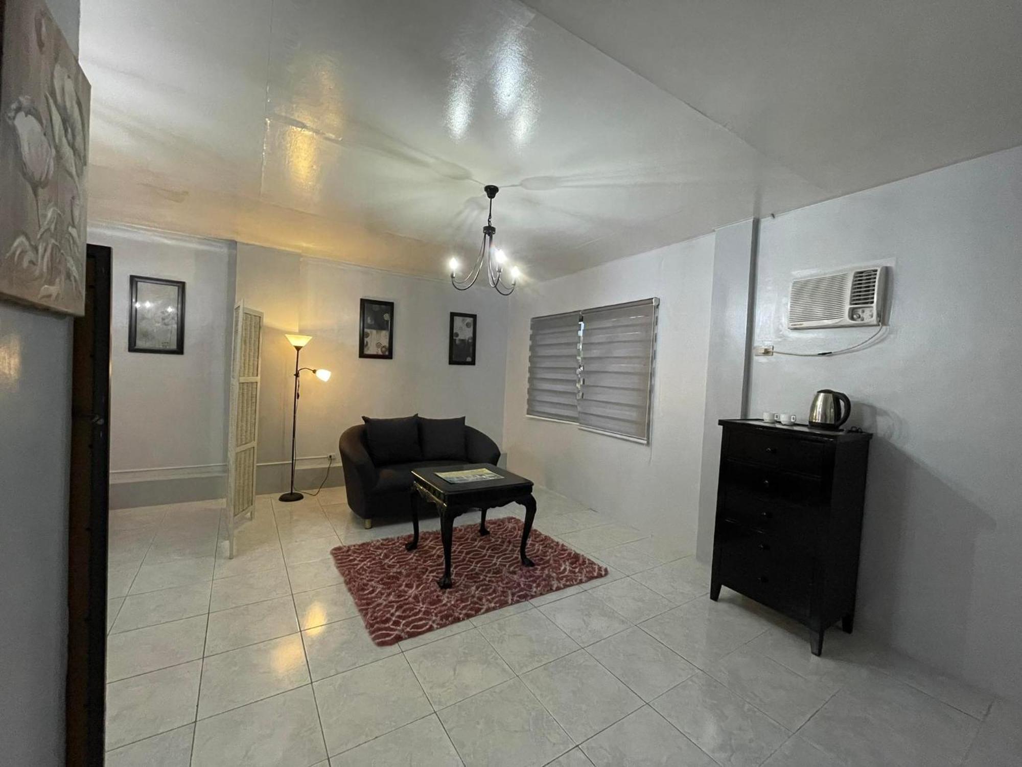 Sunbloom Beachfront Hotel And Restaurant Zambales Sinabacan Exterior foto